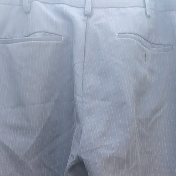 Van Heusen Black Pinstripe Mens Pants Slacks 32x32 - Picture 9 of 16
